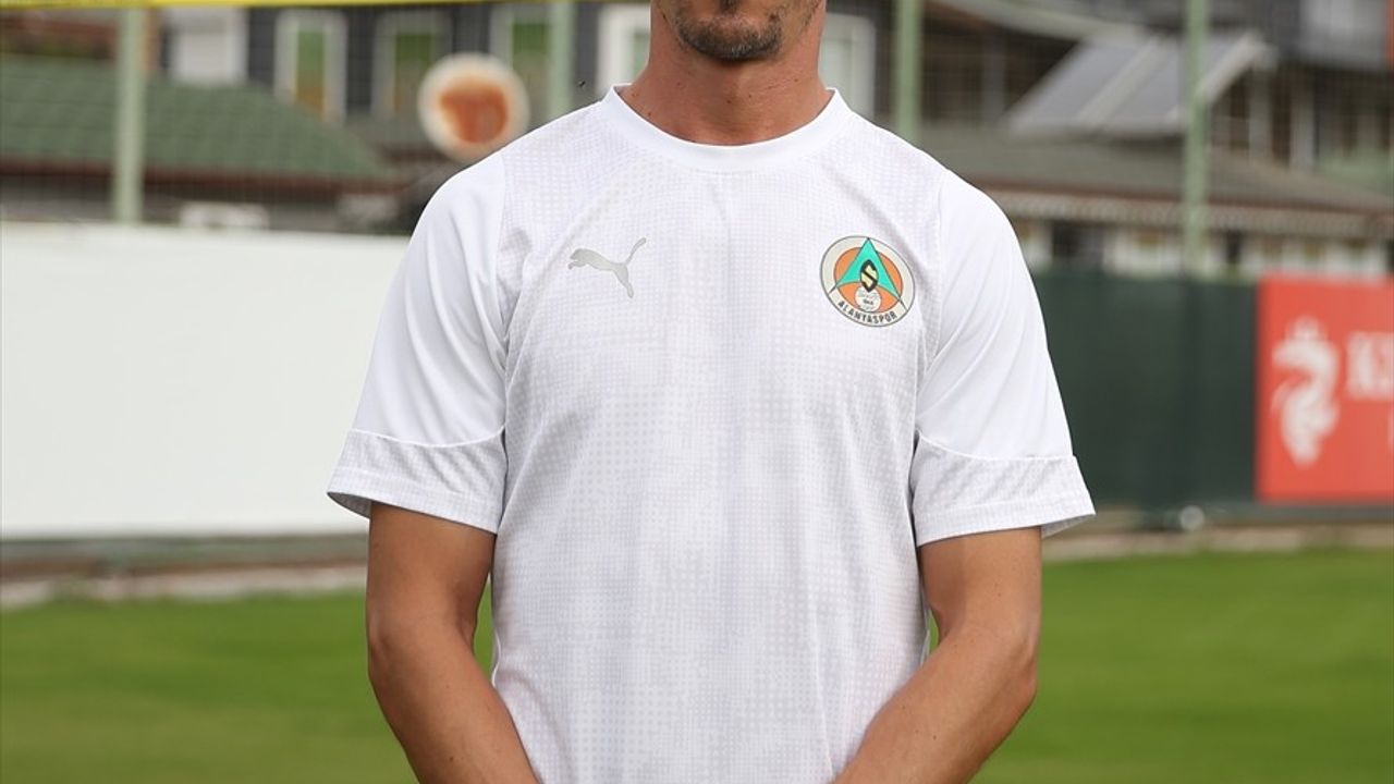 Alanyaspor 40 puan hedefliyor: Pereira'dan Kocaelispor maçı öncesi uyarı