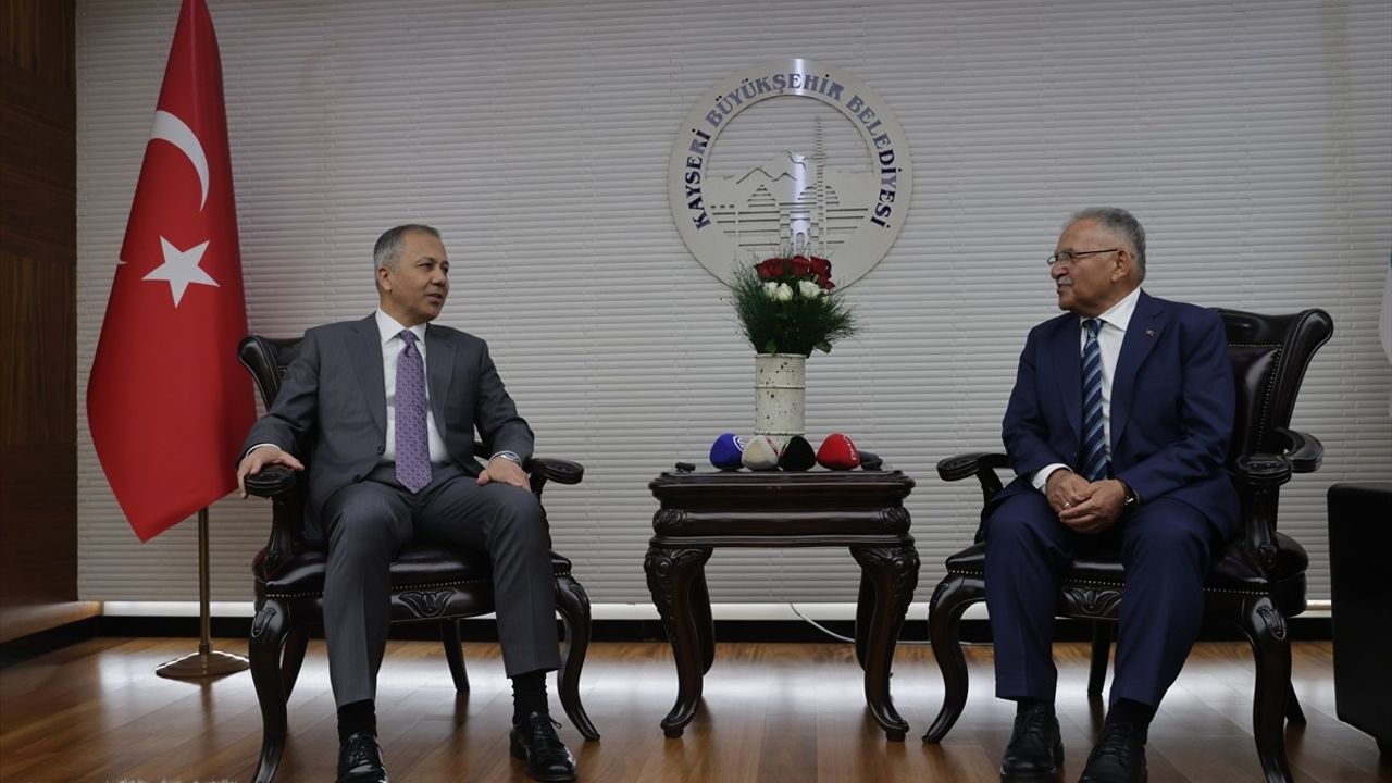 Ali Yerlikaya Kayseri Ziyareti: Valilik Defteri İmzalandı