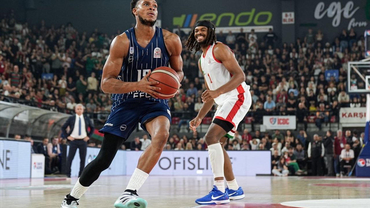 Anadolu Efes 101-87 Karşıyaka — Türkiye Sigorta BSL'de 4'te 4