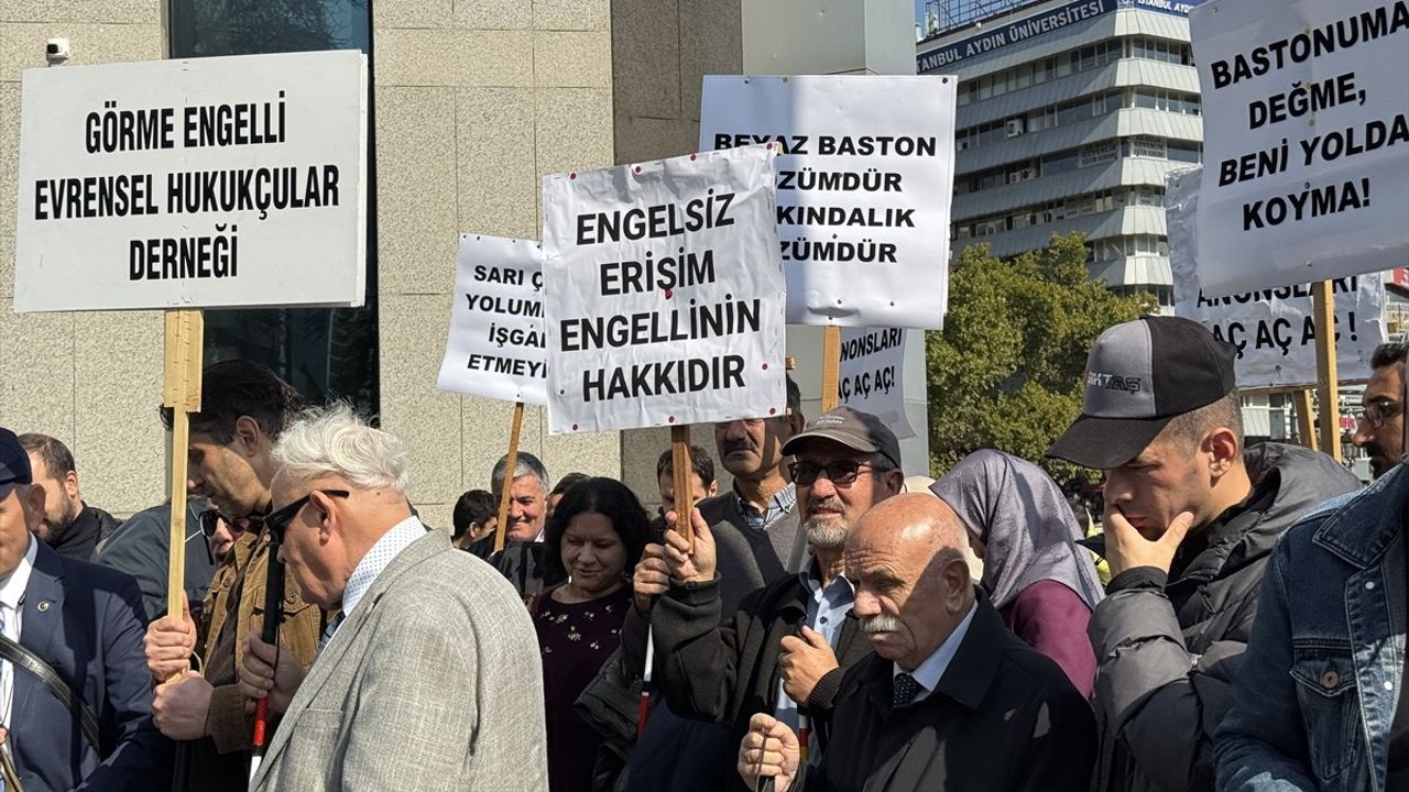Ankara'da Beyaz Baston Farkındalık Yürüyüşü