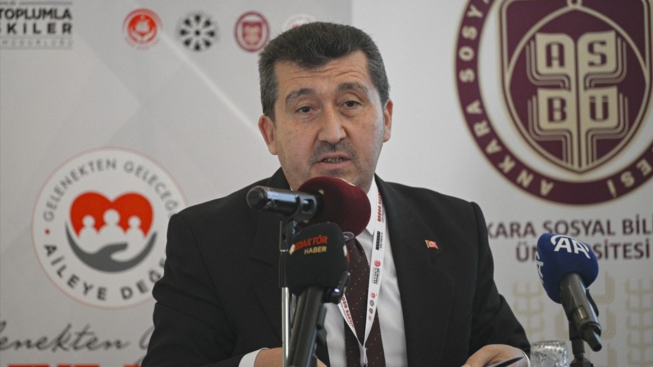 Ankara'da 'Gelenekten Geleceğe: Aileye Değer' Etkinliği Açıldı