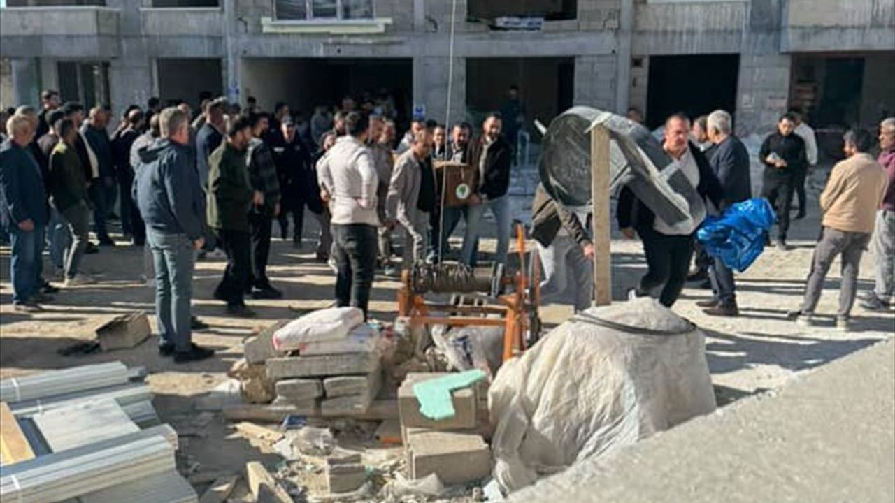 Ankara Mamak'ta Yük Asansörü Koptu: 2 İşçi Hayatını Kaybetti