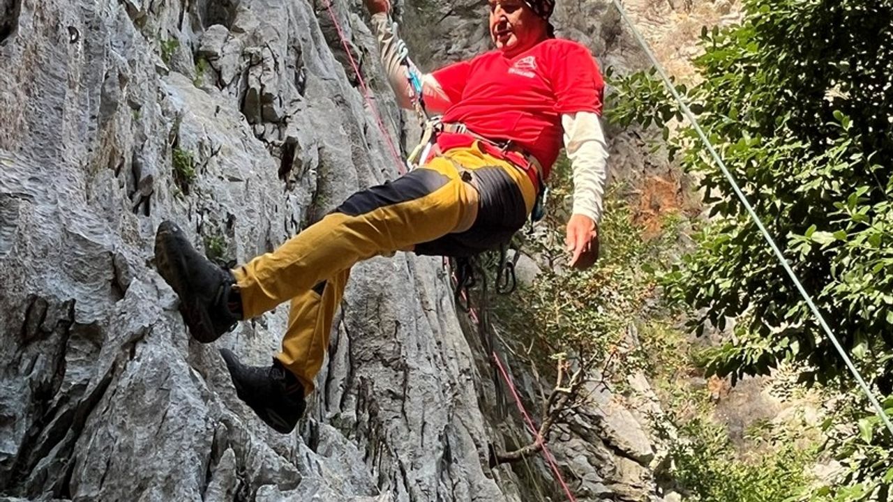 Antalya'da 24. Ulusal ve Uluslararası Kaya Tırmanışı Şenliği Olimpos'ta Başladı