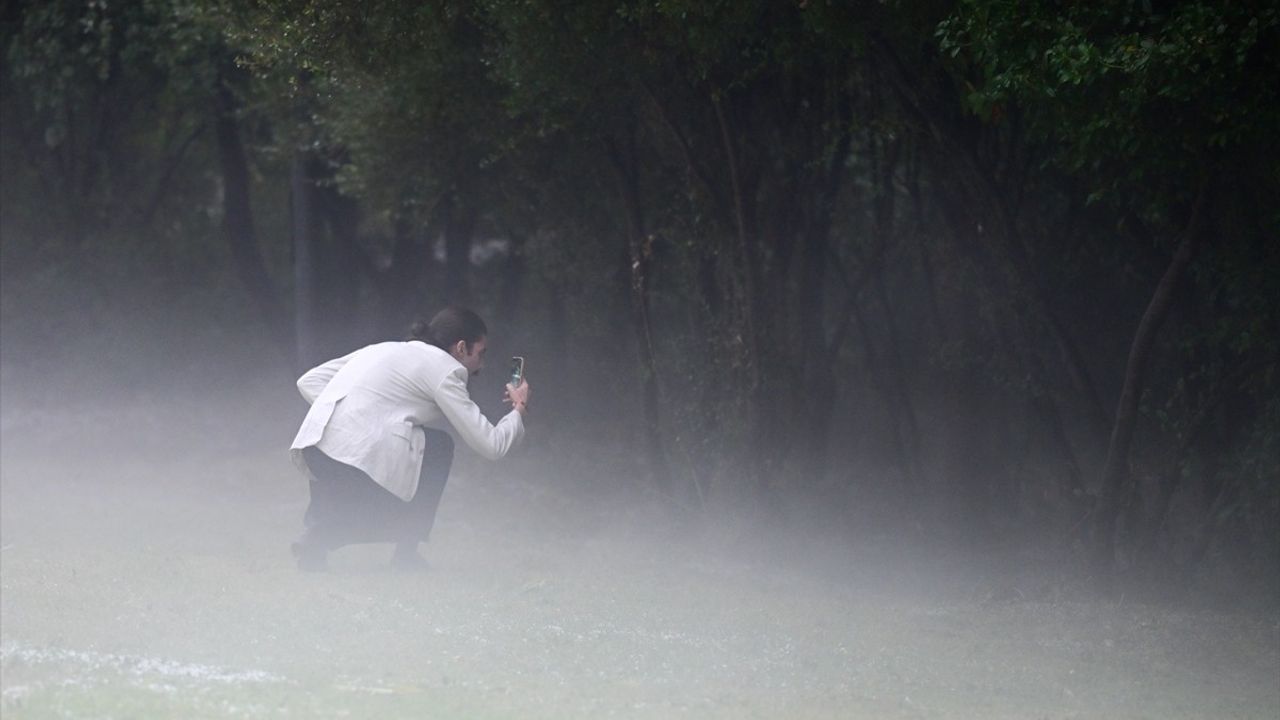 Antalya'da Sağanak ve Dolu Hayatı Olumsuz Etkiledi — Festival ve Trafikte Aksamalar