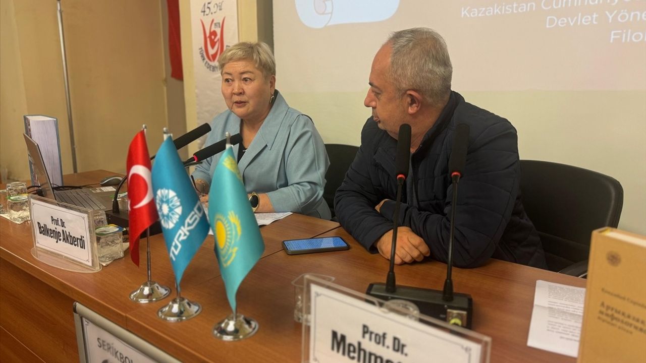 Arğıkazak Mitolojisi Türkçeye Kazandırıldı — Türk Edebiyatı Vakfı'nda Değerlendirildi