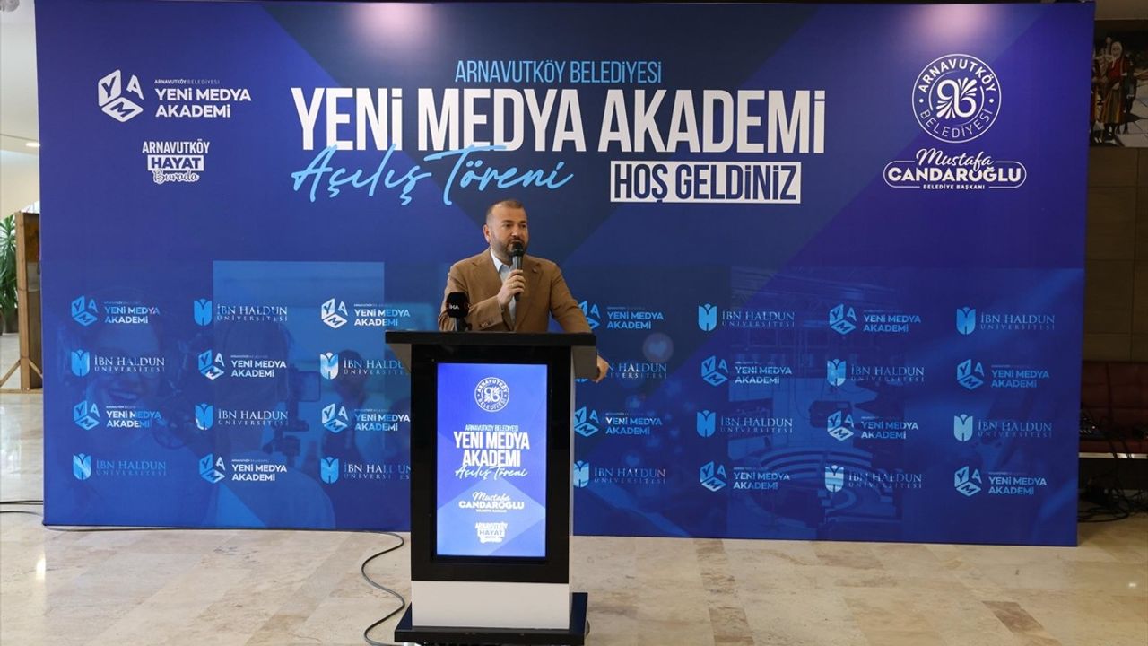 Arnavutköy'de Yeni Medya Akademisi Açıldı — Gençlere Dijital Medya Eğitimi
