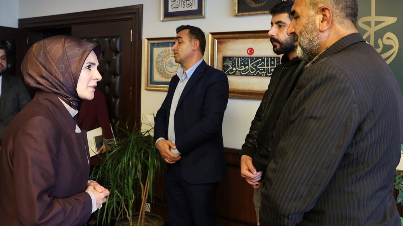 Bakan Göktaş, Rojin Kabaiş'in Ailesini Kabul Etti