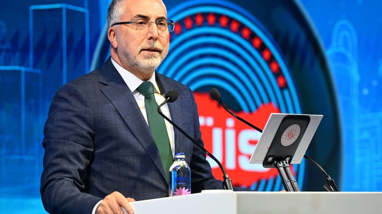 Bakan Işıkhan: Petrol Sektöründe Üretim ve İşçi Sağlığı Önceliğimiz
