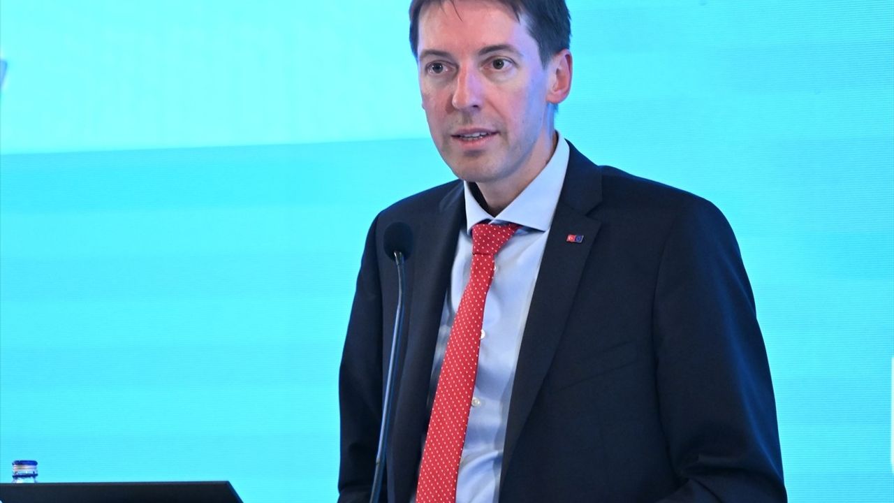 Bakan Işıkhan: WOMEN UP ile Kayıtlı Kadın İstihdamı Arttı