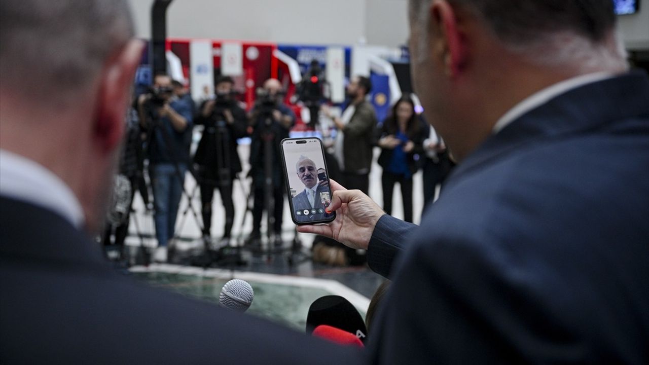 Bakan Uraloğlu: 5G İhalesi Türkiye'ye Yüksek Kalite ve Hız Getirecek