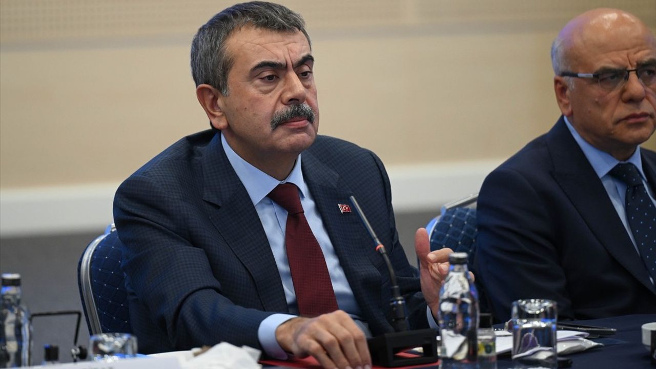Bakan Yusuf Tekin: Eğitimle İnsan Haklarını Dünyaya Gösteren Kuşak Yetiştireceğiz