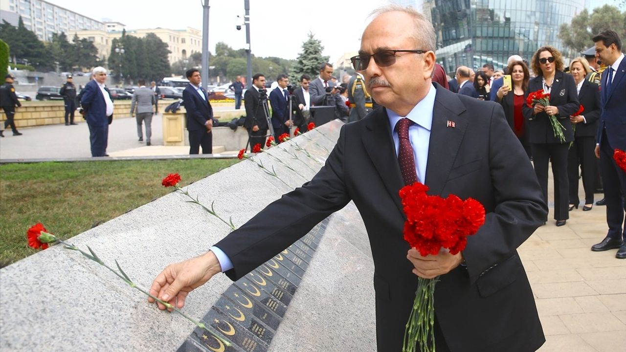 Bakü'de Türkiye Cumhuriyeti'nin 102. Yılı Törenlerle Kutlandı