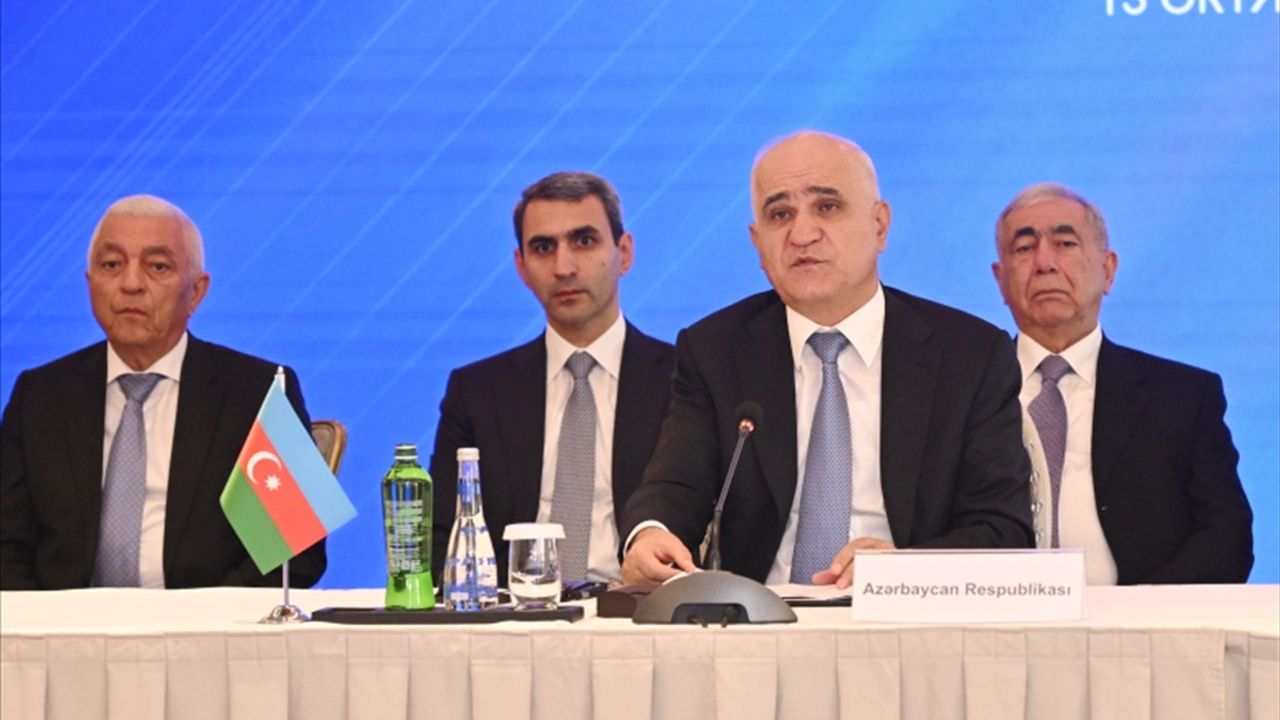 Bakü'de Üçlü Zirve: Azerbaycan-Rusya-İran Ulaşım, Enerji ve Gümrük İşbirliği