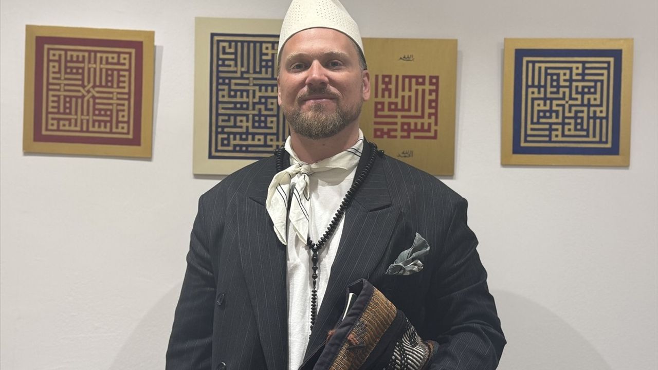 Baraka Blue İstanbul'da: SufiCorner'da Şiir Dinletisi