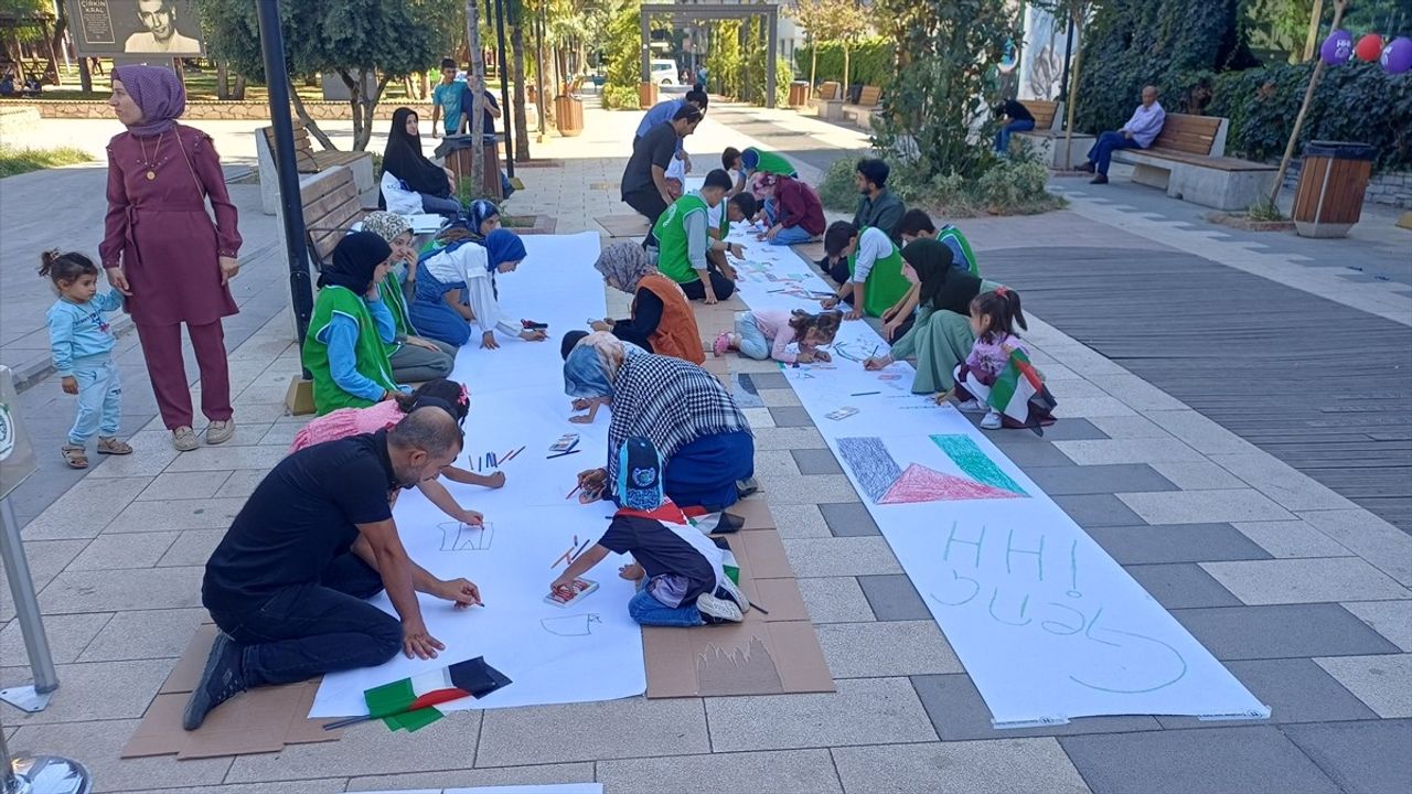 Batman'da 'Filistinli Çocuklar İçin Çiz' Etkinliği: Gazze'deki Çocuklara Destek