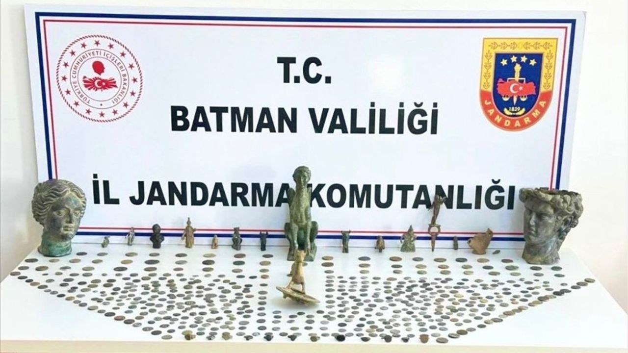 Batman'da Tarihi Eser Operasyonu: 802 Sikke ve 29 Obje Ele Geçirildi
