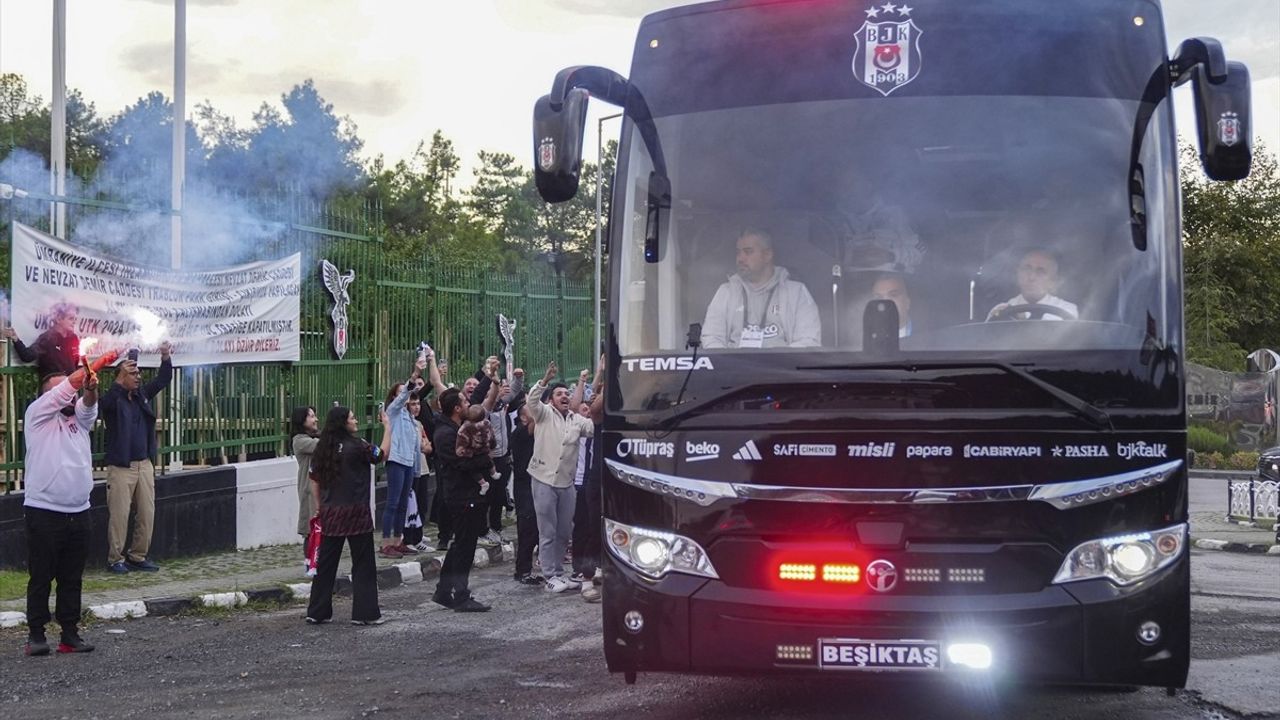 Beşiktaş, Galatasaray Derbisi İçin RAMS Park'a Hareket Etti