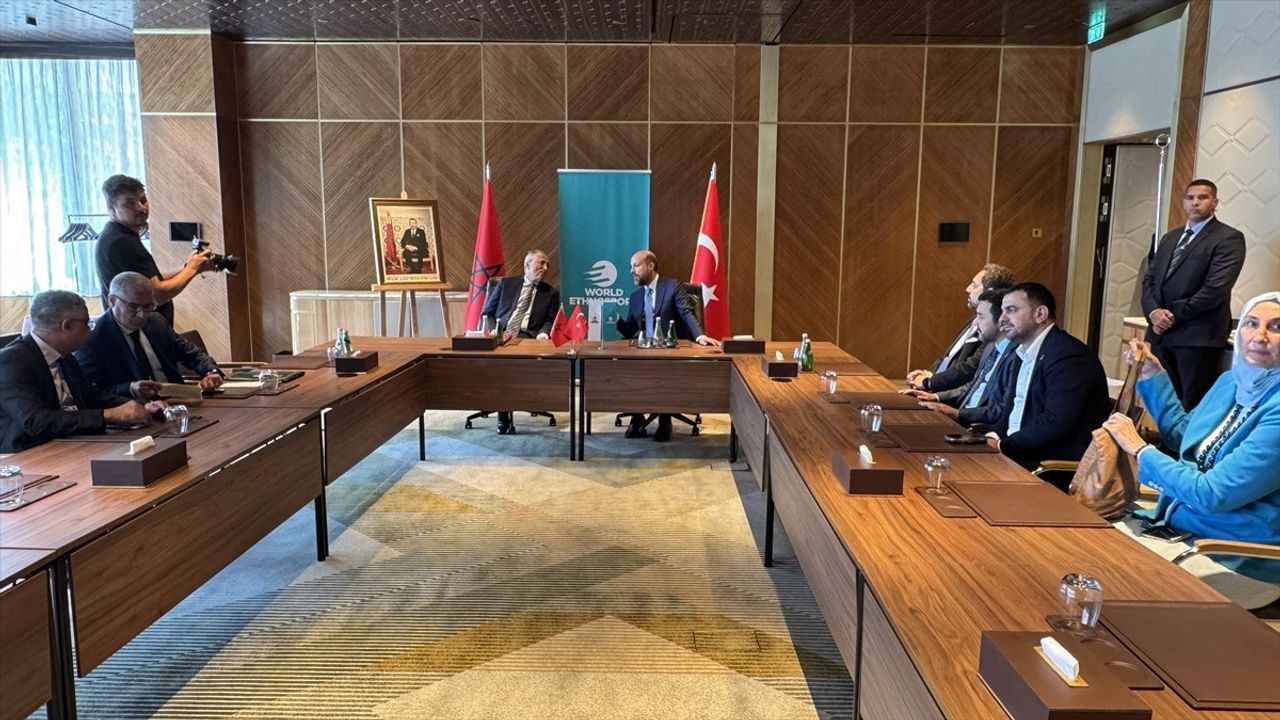 Bilal Erdoğan, Fas Spor Bakanı Berrade ile Kazablanka'da Görüştü