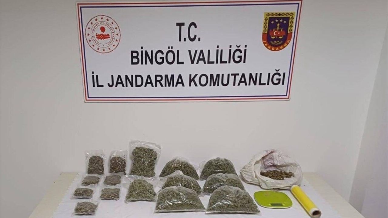 Bingöl'ün Genç ilçesinde uyuşturucu operasyonu: 3 kilo 646 gram ele geçirildi