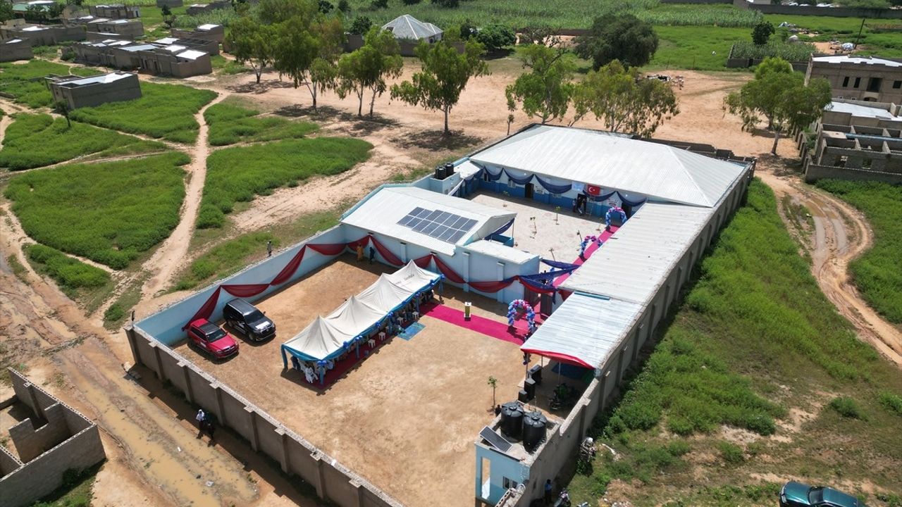 Bir Avuç İnsani Yardım Derneği Nijerya'da İki Yetimhane Açtı — 350 Yetime Destek