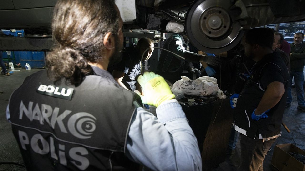 Bolu'da Araçta 7 Kilo 150 Gram Sentetik Uyuşturucu: Sürücü Tutuklandı