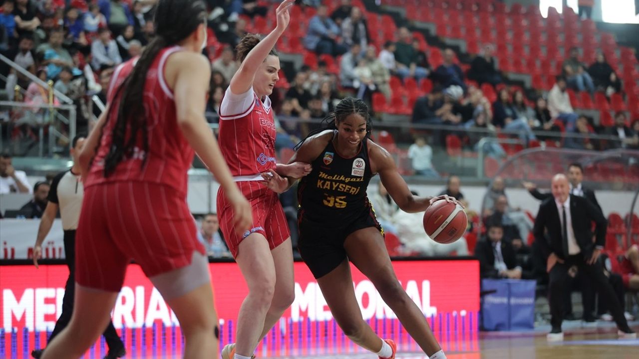 BOTAŞ 85-76: Melikgazi Kayseri'yi Deplasmanda Yendi