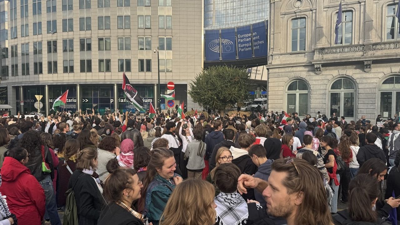 Brüksel'de Küresel Sumud Filosu'na Saldırı Protestosu