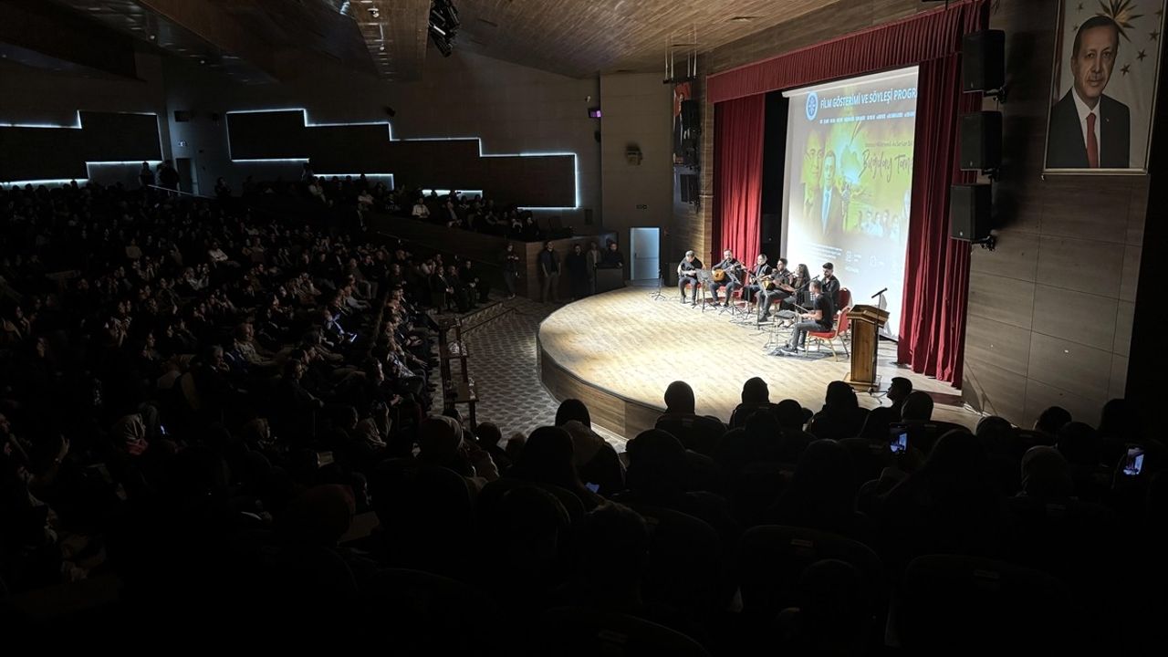 Buğday Tanesi Filmi Ardahan'da İzleyiciyle Buluştu