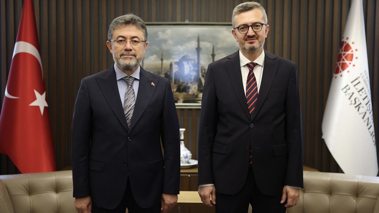 Burhanettin Duran İbrahim Yumaklı ile Görüştü: İletişim ve İşbirliği