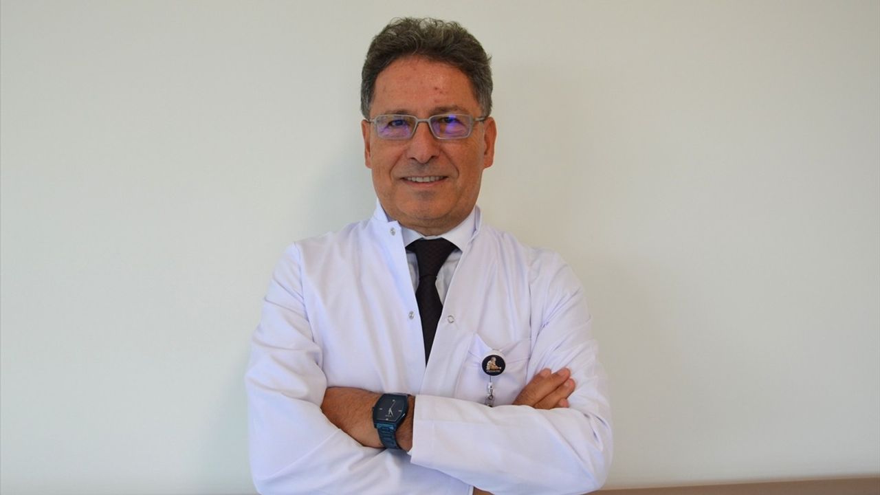 Bursa'da 9 Yaşındaki İdo'ya Babasından Başarılı Böbrek Nakli