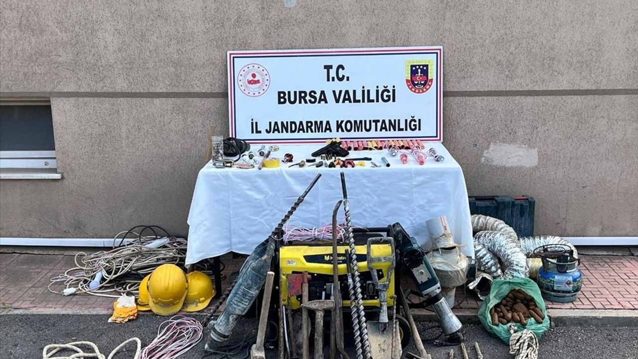 Bursa'da İzinsiz Kazı Operasyonu: 9 Kişi Suçüstü Yakalandı