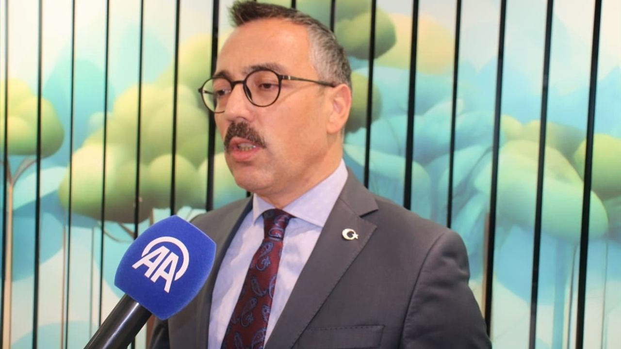 Bursa'dan Gazze'ye 50 Milyon Lira: İnegöl Fabrikasından Kızılay'a Bağış