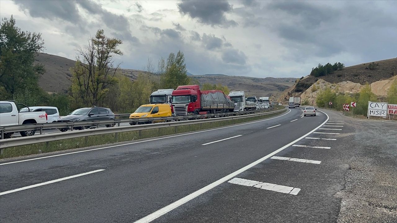 Çankırı Çerkeş'te Zincirleme Kazalar İstanbul-Samsun D-100'ü Aksattı