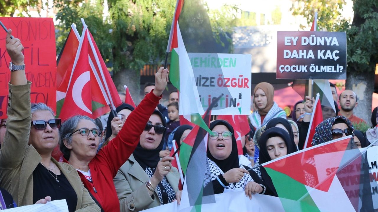 Çankırı'da Küresel Sumud Filosu'na Destek Gösterisi