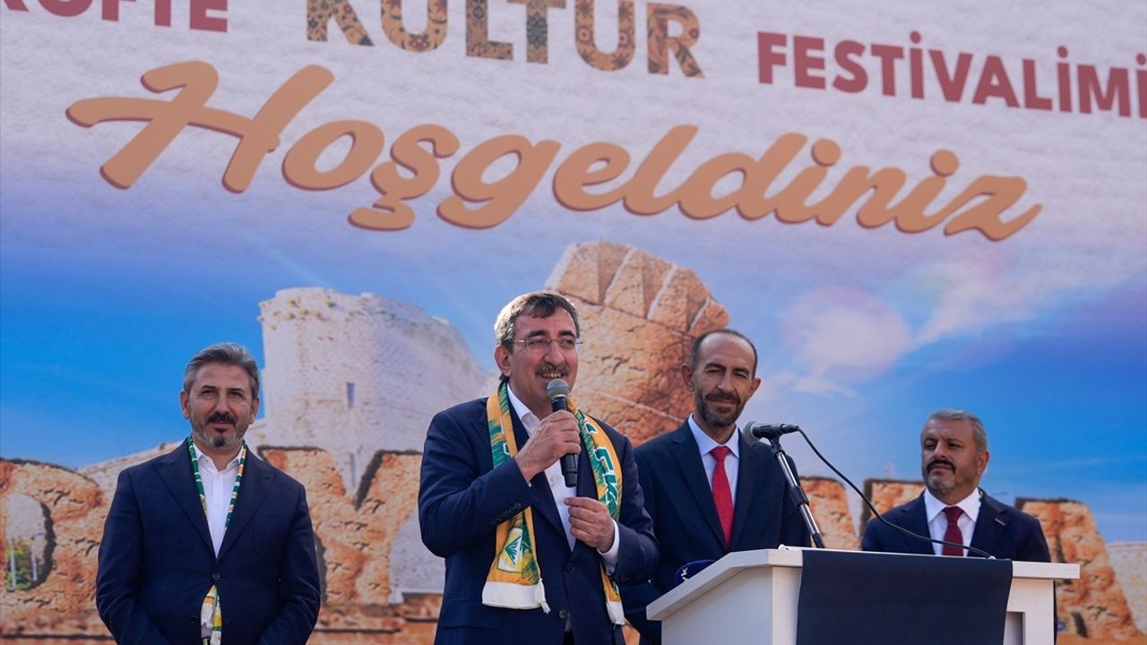 Cevdet Yılmaz: 'Federasyon Defteri Kapandı' — Çiğköfte Kültür Festivali'nde İki Devletli Çözüm