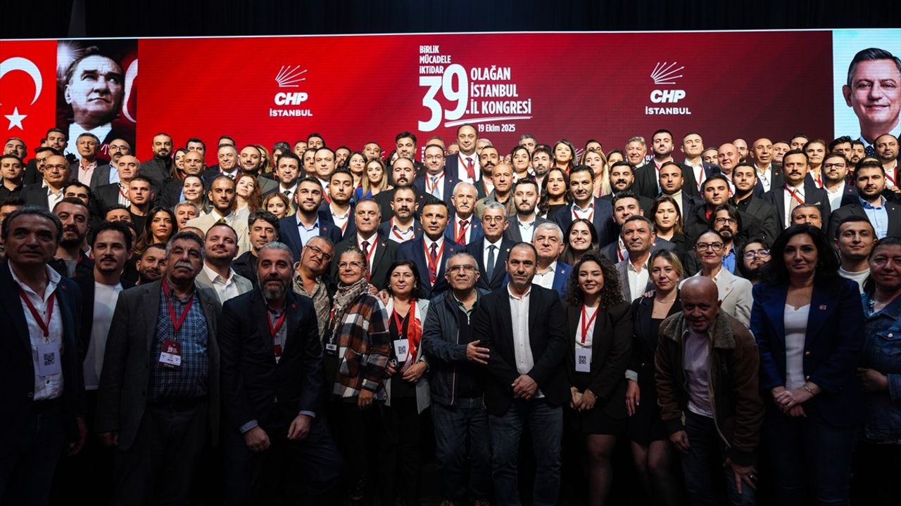 CHP 39. Olağan İstanbul İl Kongresi: Özgür Çelik Yeniden İl Başkanı