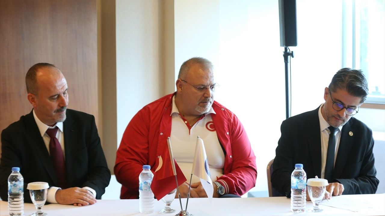 ÇOMÜ Spor Kulübü kuruldu: Çanakkale Onsekiz Mart Üniversitesi olimpik ve profesyonel branşlara odaklanıyor