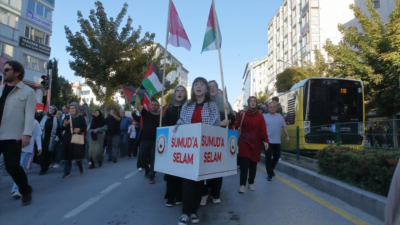 Çorum'da Filistin'e Destek Yürüyüşü: Küresel Sumud Filosu'na Destek