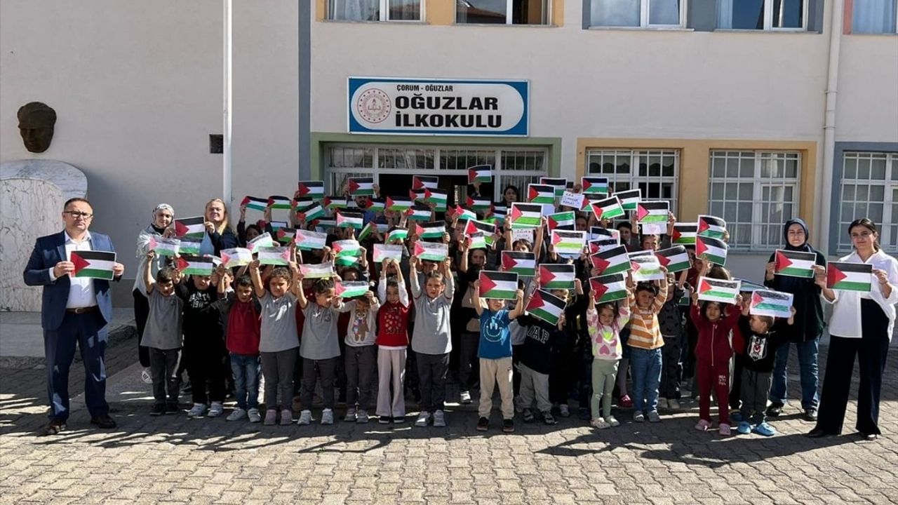 Çorum'da Öğrenciler Gemi Maketleriyle Filistin Farkındalığı Oluşturdu