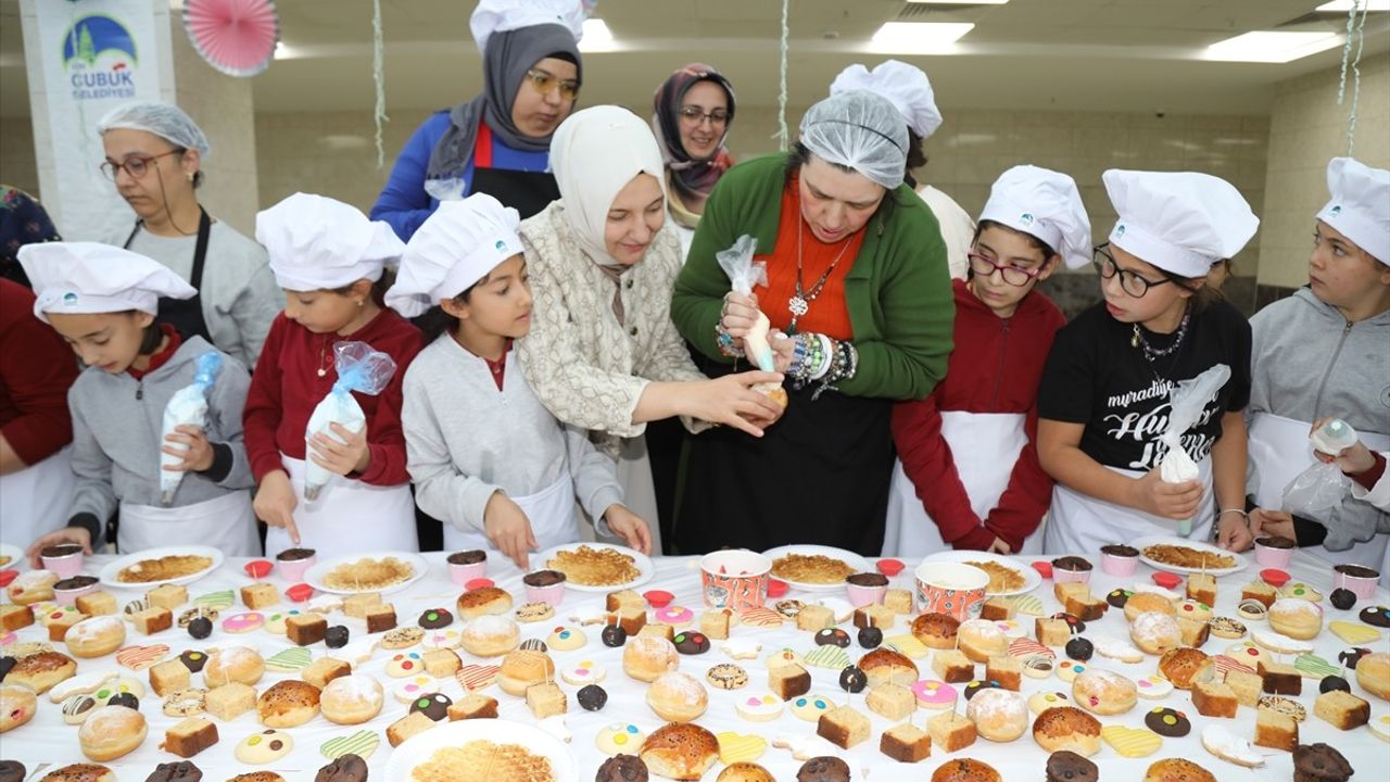 Çubuk'ta Dünya Kız Çocukları Günü: GastroÇubuk'ta Kurabiye ve Pasta Atölyesi