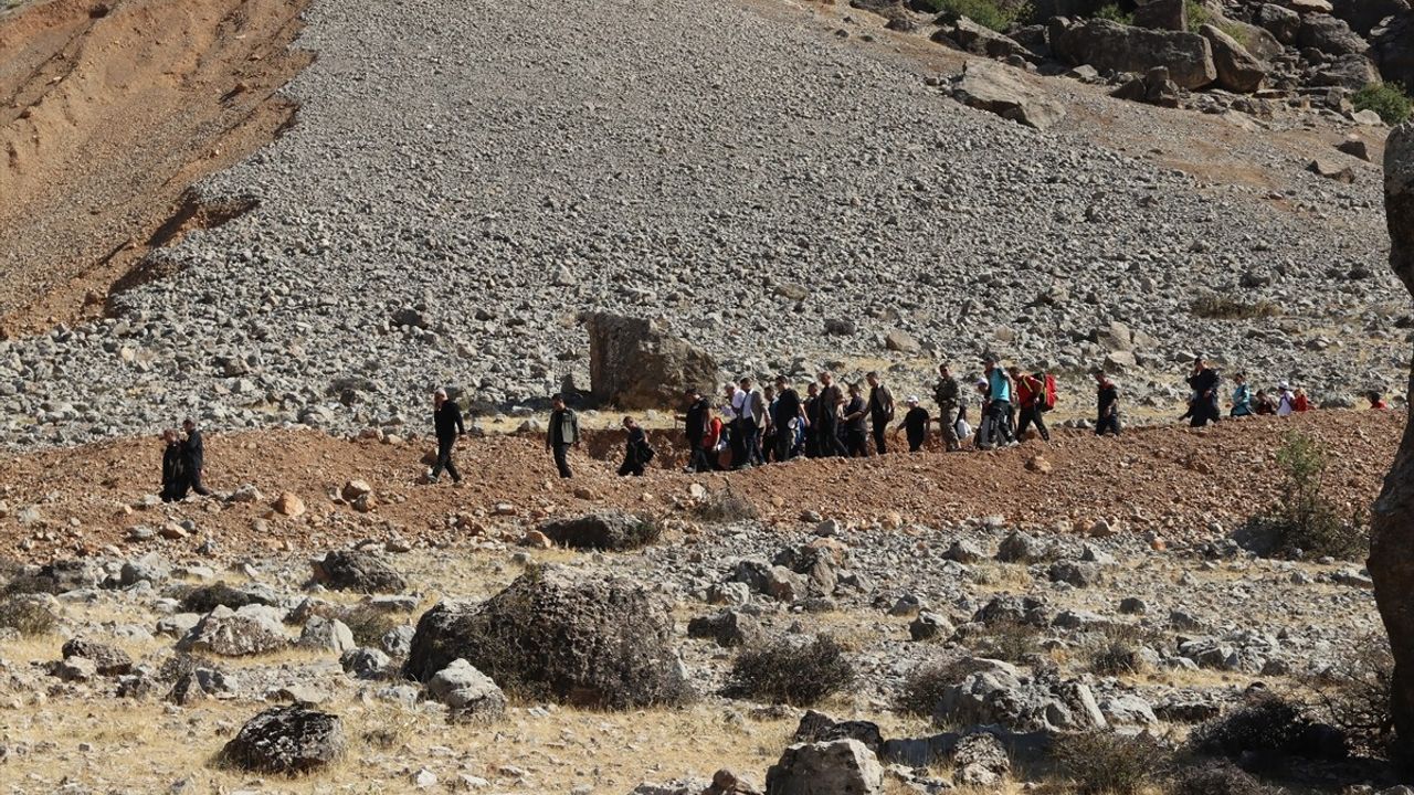 Çüngüş’te Kral Yolu Yürüyüşü, Bağ Bozumu ve Nar Festivali Coşkusu