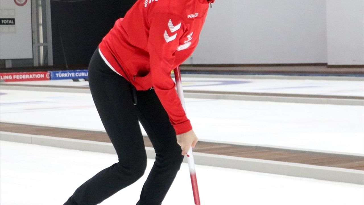 Curling Kadın Milli Takımı 2026 Kış Olimpiyatları İçin Direkt Elemeye Hazırlanıyor