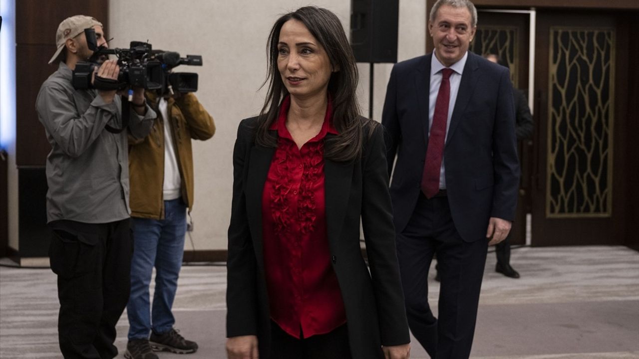 DEM Parti: PKK'nın Çekilmesiyle "Yeni Sayfa" — Hukuki ve Siyasi Adımlar Çağrısı