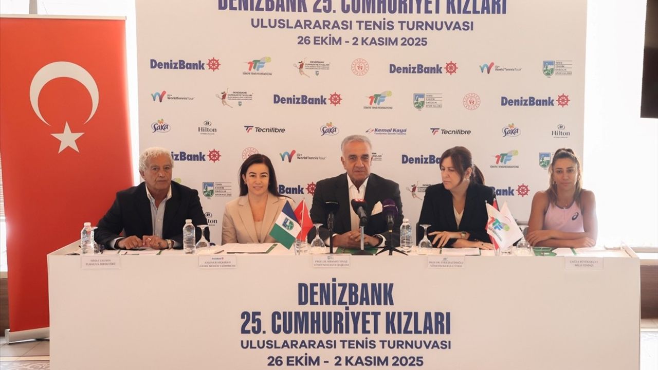DenizBank 25. Cumhuriyet Kızları Tenis Turnuvası'nda Basın Toplantısı