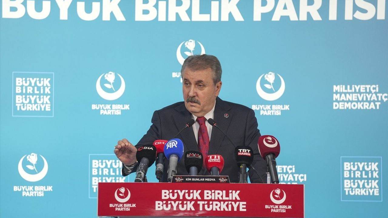 Destici: KKTC'de Seçilecek Cumhurbaşkanı Türkiye ile Uyumlu Olmak Zorunda