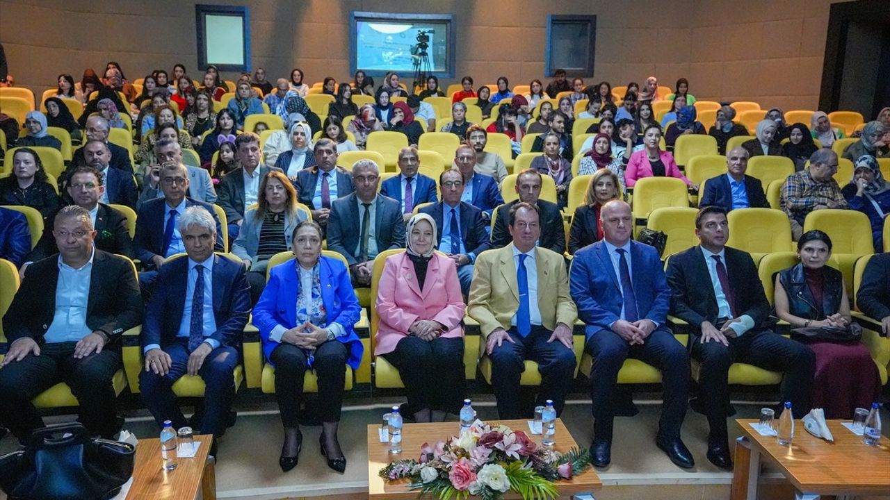 Diyarbakır'da 'Değerlerimizle Aile Olmak' Programı - 2025 Aile Yılı