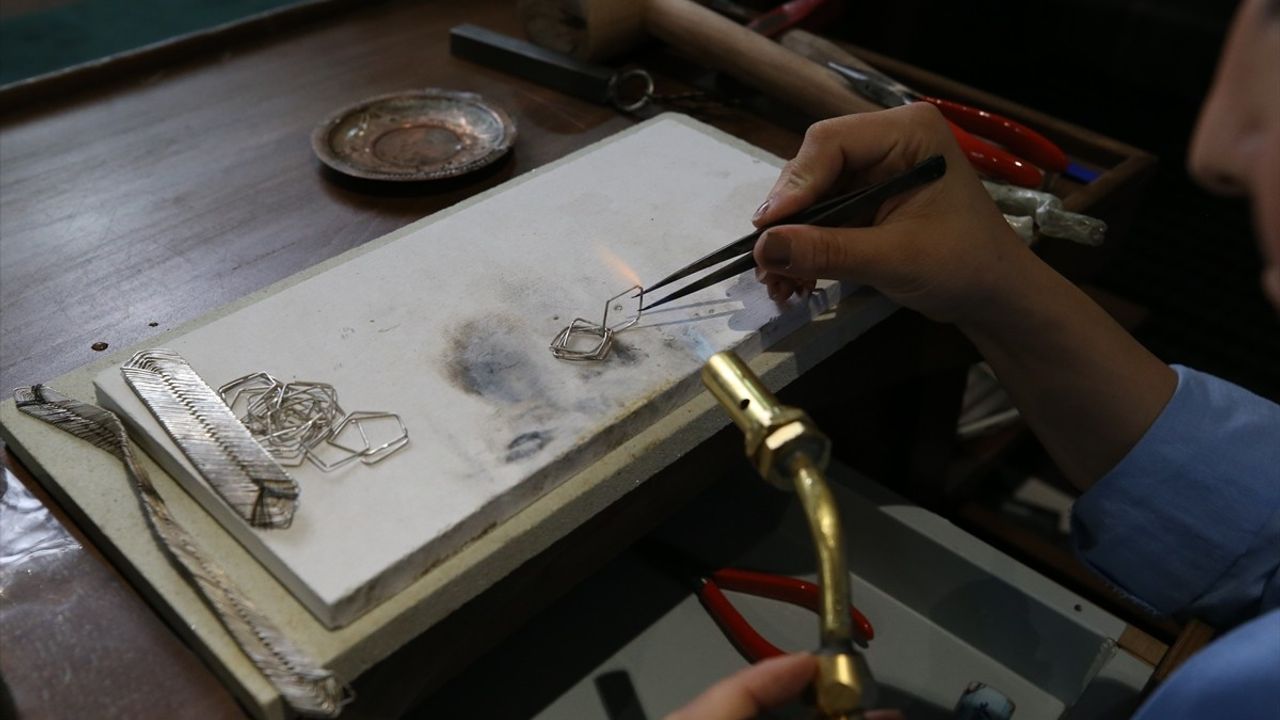 Diyarbakır Surları'ndaki 47 No'lu Burç 'Diyarbakır Hasır Evi'ne Dönüştü