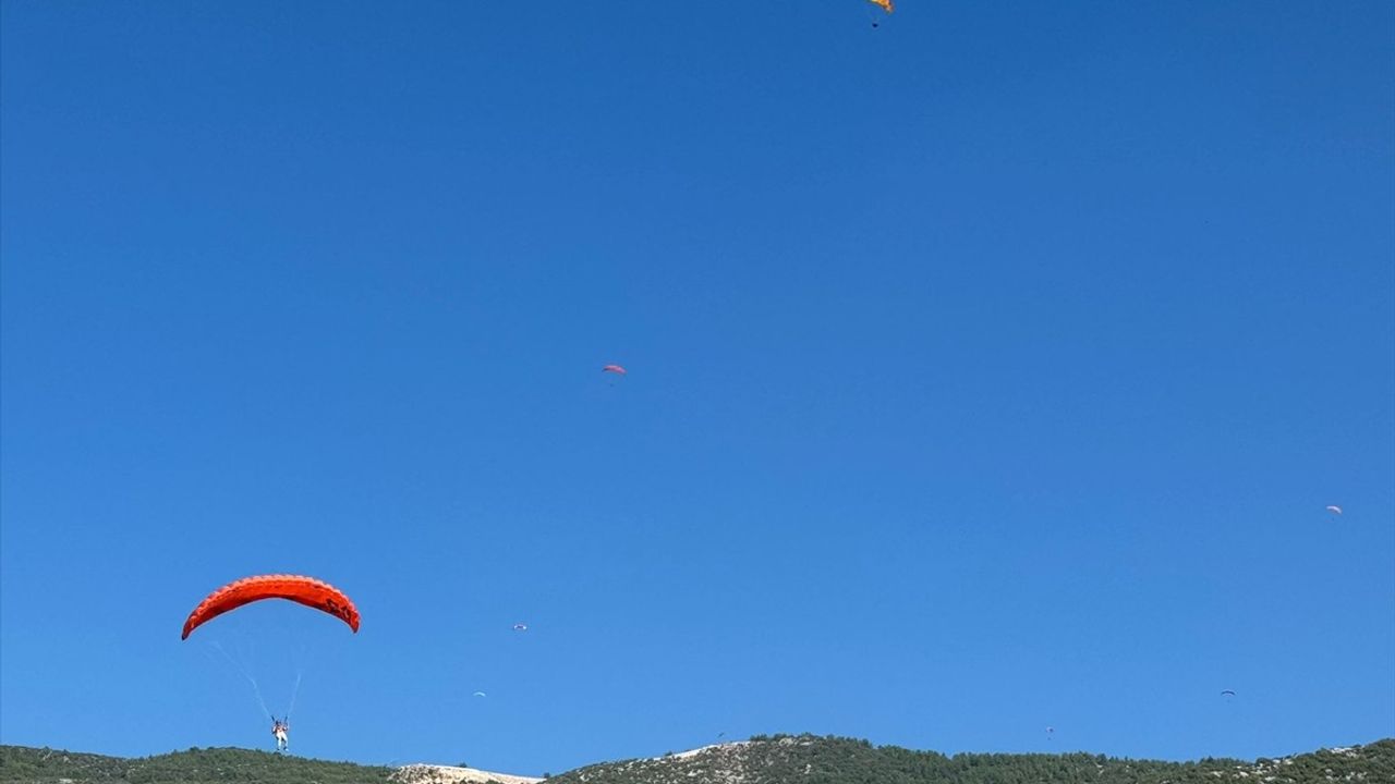 Dünya Yamaç Paraşütü Hedef Şampiyonası Antalya-Alanya'da