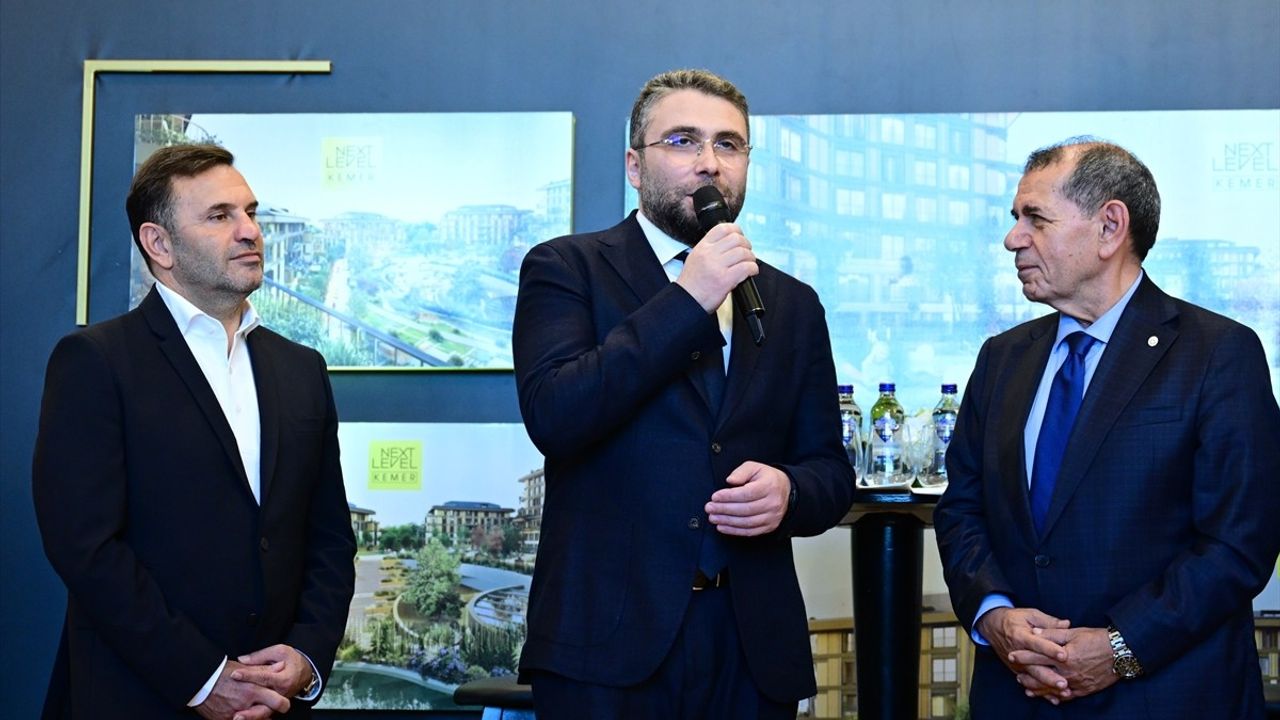 Dursun Özbek ve Galatasaray, Next Level Kemer Tanıtımında