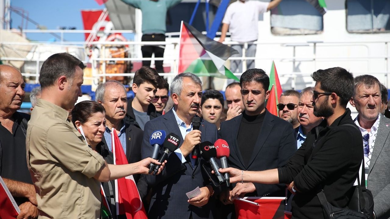 Edirne'de Küresel Sumud Filosu Selamlandı: Enez Limanı'nda Gazze'ye Destek